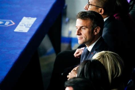 OM Emmanuel Macron reste un supporter fidèle et évoque lavenir du