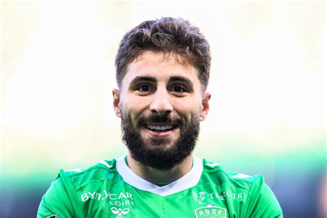 Mercato Un Ancien Vert Convainc Davitashvili De Signer L Asse