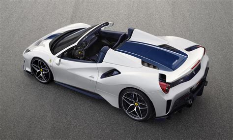 Ferrari 488 Pista Spider launched unveiled the US a few days ago