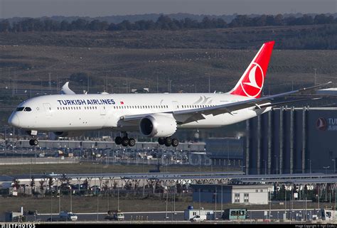 Tc Llp Boeing Dreamliner Turkish Airlines Yigit Cicekci