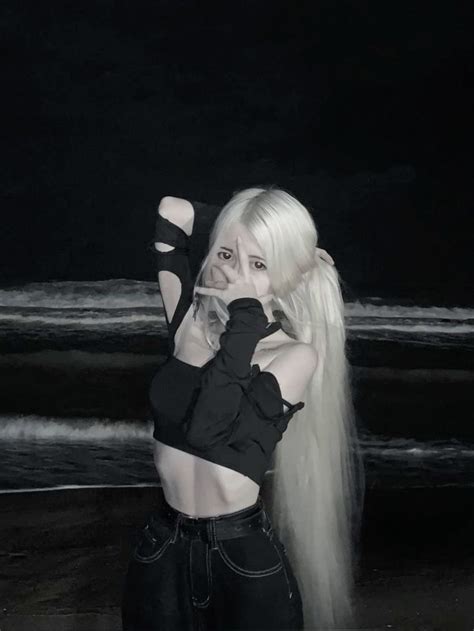 Pin By Zerxel On X Blonde Goth Poses Model Look