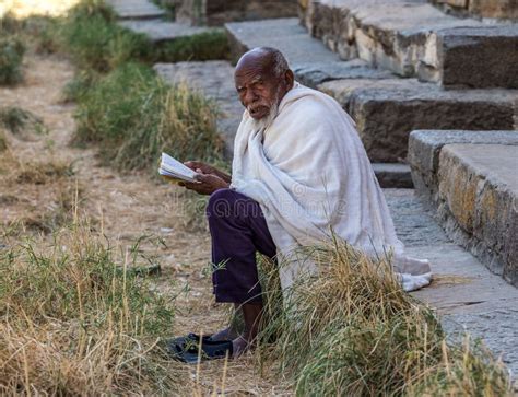 Aksum Ethiopia Feb Ethiopian People At Church Of Our Lady