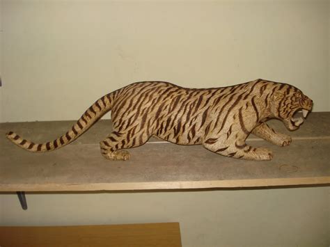 WOOD CARVING ANIMAL