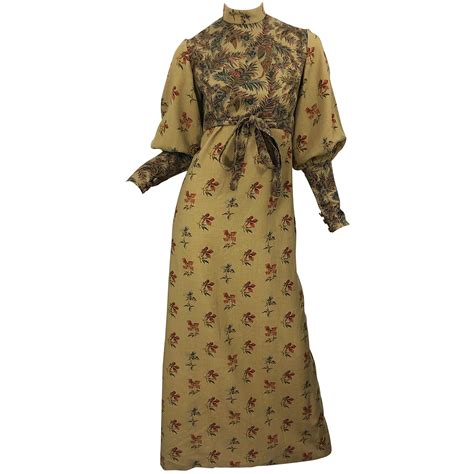 1970s Victorian Inspired Wool Challis Autumnal Fall Vintage 70s Maxi