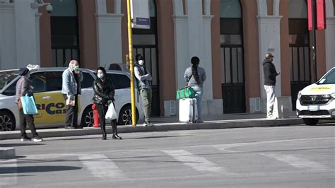 Bari Aggredisce Autista Bus Che Le Aveva Chiesto Di Indossare