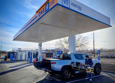 One 9 Fuel Stop Revolutionizing The Way Drivers Refuel And Recharge