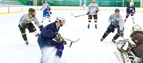 Drop-in Open Ice Hockey Sessions at Chelsea Piers | Chelsea Piers NYC