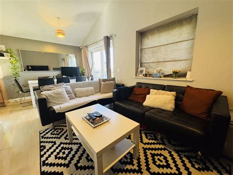 Twyford Abbey Road, London - Brian Cox