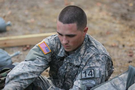 U S Army Soldier Pfc Brian Hollenbeck Assigned To Nara And Dvids