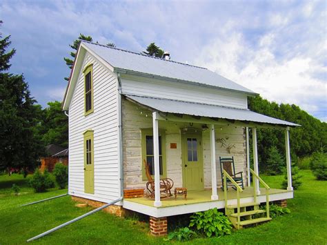 An Inexpensive Log Cabin Restoration Handmade Houses With Noah Bradley