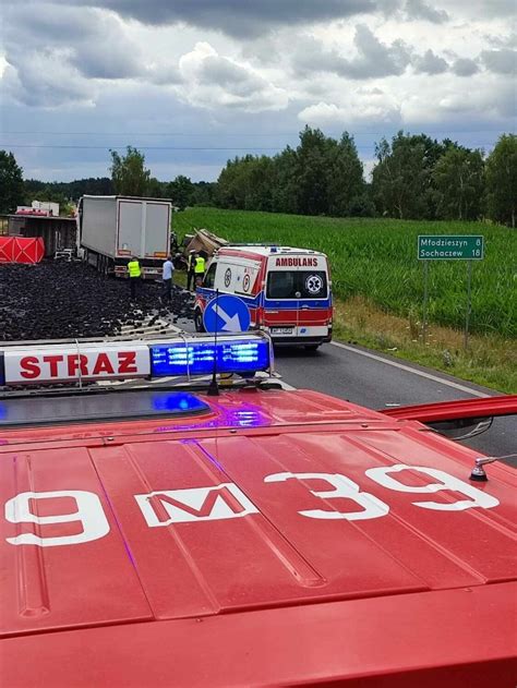 Tragiczny Wypadek Pod Warszaw Nie Yje Jedna Osoba Utrudnienia Na Dk