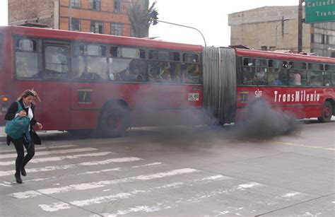 Contaminación lleva a Pico y Placa todo el día en Bogotá