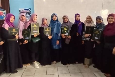 Kehebohan Pembagian Raport Di Madrasah Ibtidaiyah Al Khairiyah Hasil