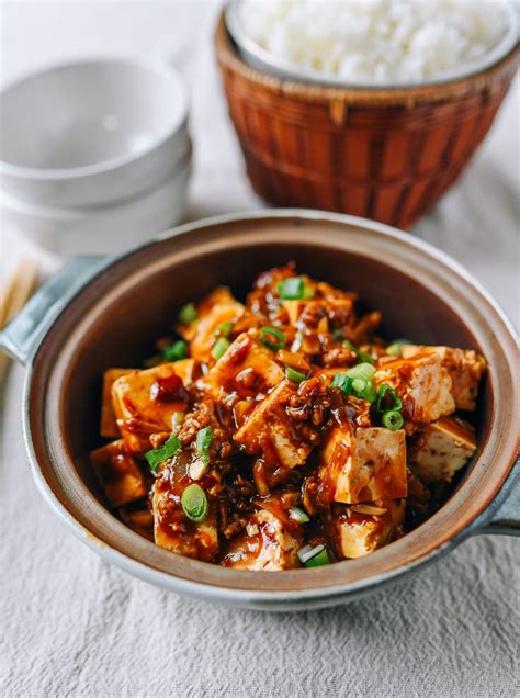 Spicy Garlic Tofu 20 Minute Recipe The Woks Of Life