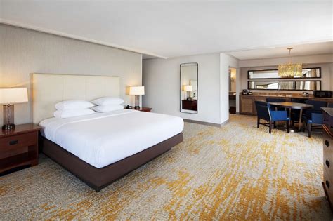 Doubletree Hotel Ontario Airport in Ontario (CA) - Room Deals, Photos ...