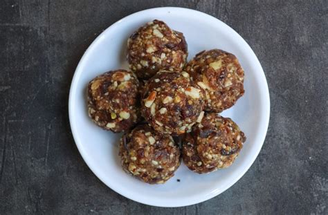 Dry Fruits Ladoo