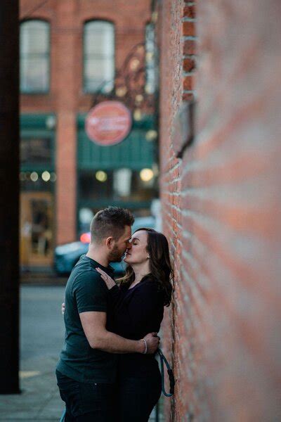 Best Spots For Engagement Photos In Seattle In 2023