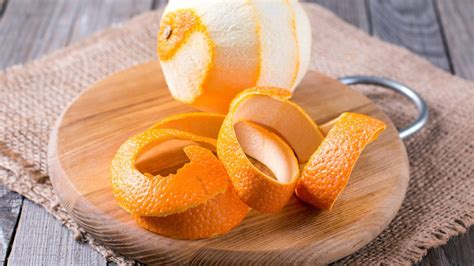 Heres 8 Reasons Why You Should Never Throw Away Orange Peels