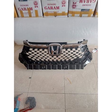 Jual GRILLE DEPAN HONDA NEW BRIO RS HITAM GLOSY ORIGINAL Shopee Indonesia