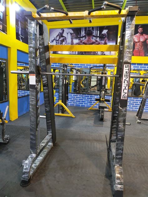 Mild Steel Functional Trainer Smith Machine For Gym At Rs In Sendhwa