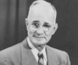 Napoleon Hill Biography - Childhood, Life Achievements & Timeline