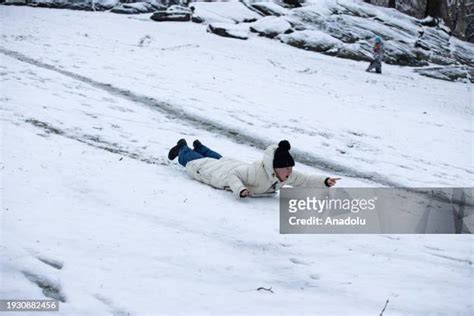 Central Park Snow Photos And Premium High Res Pictures Getty Images