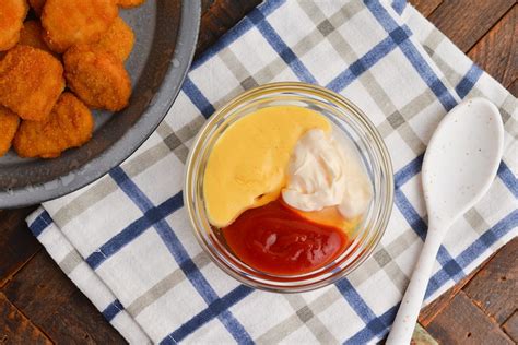 BEST Chicken Nugget Dipping Sauce (Chick-Fil-A Sauce Copycat!)