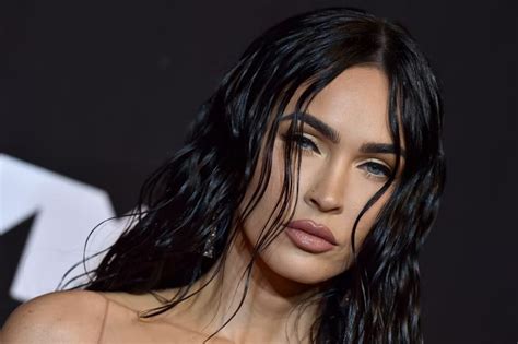 Megan Fox Wore A Corset Top & Mini Skirt To The Jimmy Choo x Mugler ...