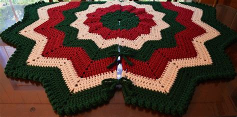 Victorian Christmas Tree Skirt Crochet Pattern