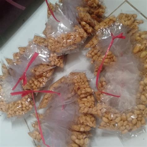 Jual Kacang Bawang Goreng 1 Ikat Isi 50 Pics Biji Kacang Tanah Kacang