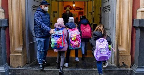 Allarme Svimez Agli Alunni Del Sud Un Anno In Meno Di Scuola Rispetto