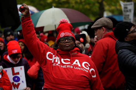 Chicago teachers strike ends with tentative deal | PBS NewsHour