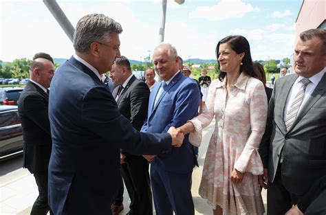 Foto Otvoren Veteranski Centar U Petrinji Rsm