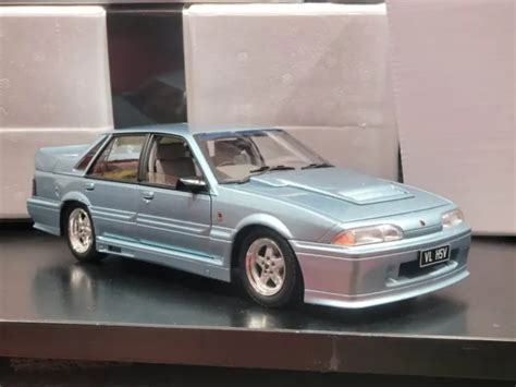 1 18 HOLDEN VL Walkinshaw Group A Sv Panorama Silver Classic