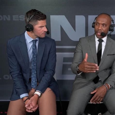 Shocked Nfl Fans Think Dan Orlovsky Forgot His Pants In Commentary