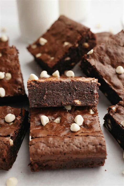 White Chocolate Chip Brownies (Easy & Fudgy) - Alpine Ella