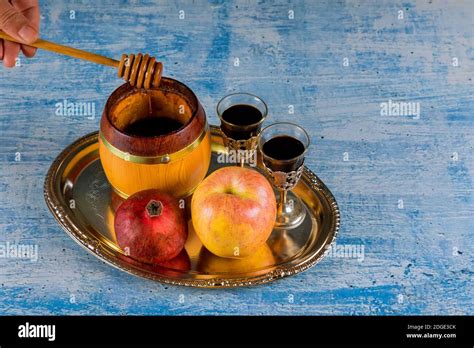 Shana Tova Hi Res Stock Photography And Images Alamy