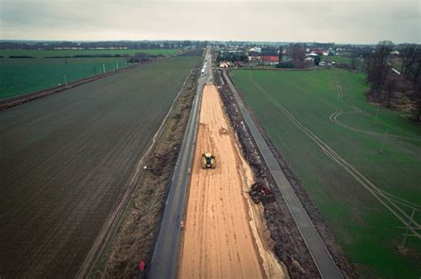 Trwa rozbudowa drogi krajowej nr 22 w gminie Stare Pole Za 10 miesięcy