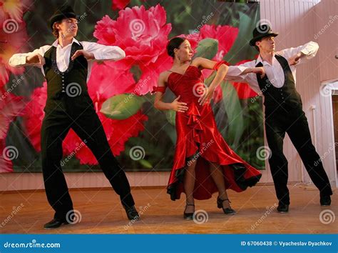 The Exotic Dancers Participant In Tropical Carnival In Paris Fr