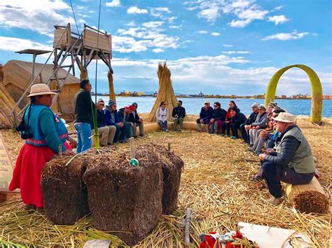 Tour Islas Flotantes Uros Arequipa Tours Per