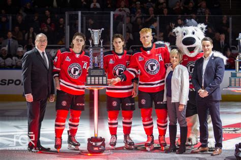 La remise des trophées 2023 débute ce soir dans la LHJMQ Remparts de