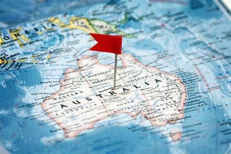 Bandeira De Austrália Com Céu Azul Foto De Stock Imagem De Conceito