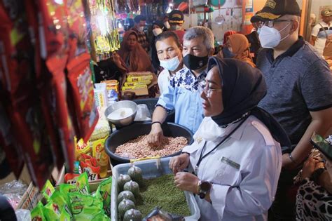 Turun Langsung Ke Sumatera Barat Kementan Pastikan Ketersediaan Bahan