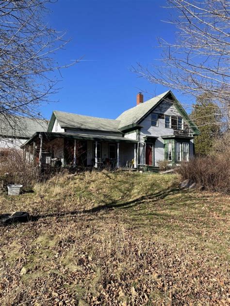 Circa Fixer Upper Maine Farmhouse For Sale W Garage On Acres