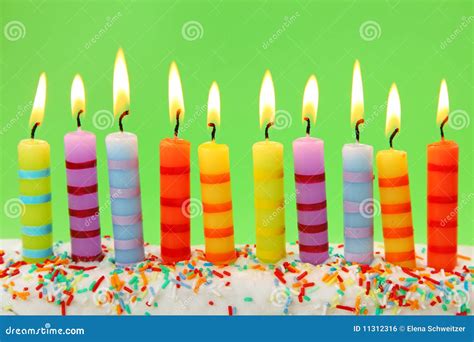 Dix Bougies D Anniversaire Photo Stock Image Du Rouge