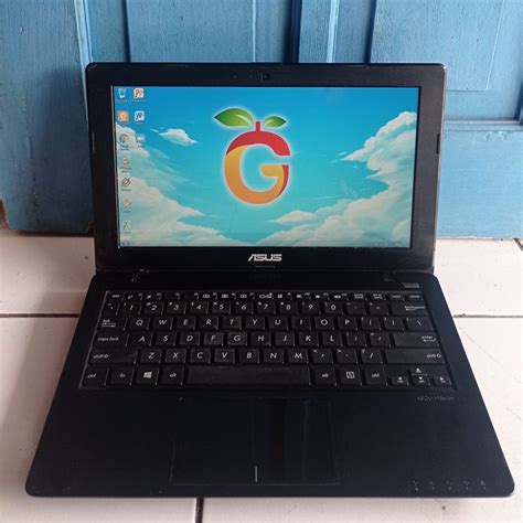 Jual Asus X200m Hitam 12 Inch Ram 2gb Ssd 128gb Windows 10 Netbook