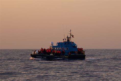 Sea Watch on Twitter Neues SeaWatch Schiff Aurora rettet über 80