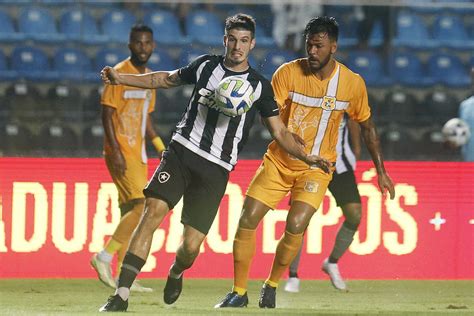 Comentarista destaca impacto da goleada mas alerta Botafogo hoje é