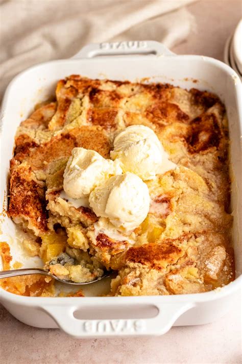 3 Ingredient Peach Cobbler W Cake Mix Rich And Delish