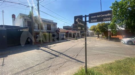 Dos motochorros le robaron el arma reglamentaria a una mujer policía